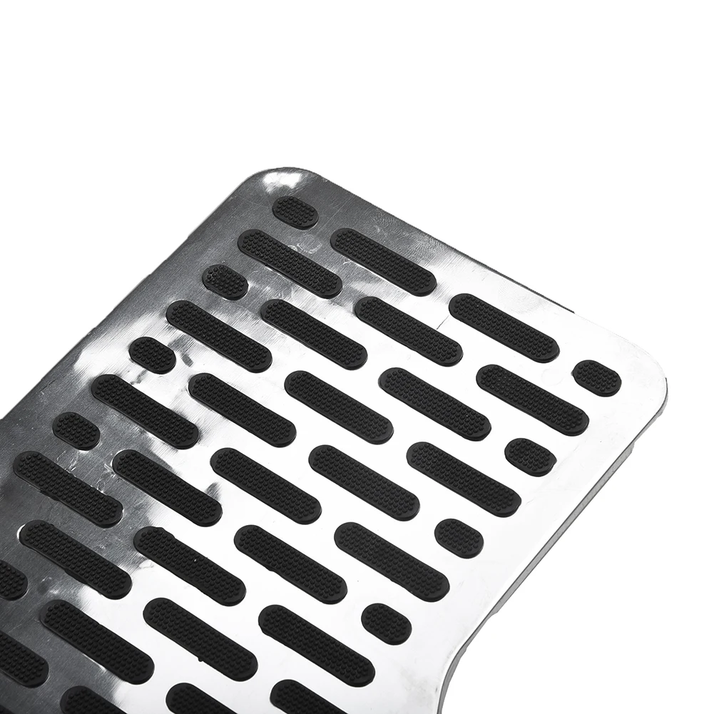 

1Pcs Universal Stainless Car Floor Mat Patch Non-slip Heel Plate Footrest Carpet Pedal Pad Car Mat Anti-skid Peda Accessories