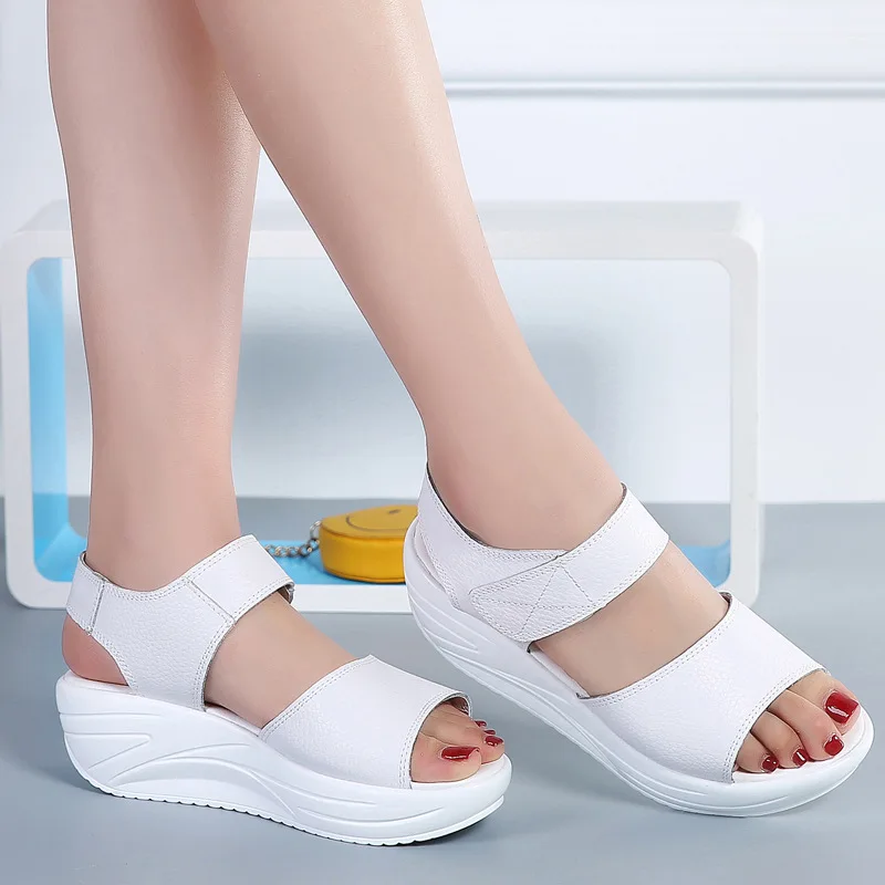 

2021 New Summer Women Sandals Hook&loop Thick Bottom With Platform Sandals Women's Fashion Casual Shoes Black Or White Available