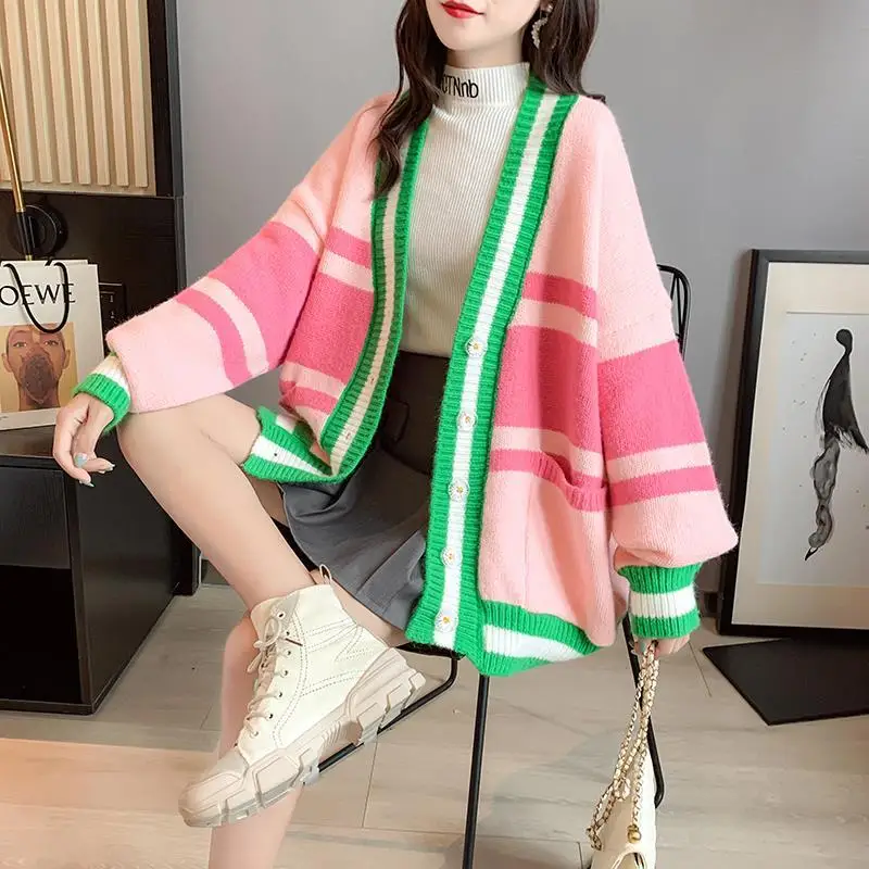 

2021 Autumn New Women Long Sleeve Knitted Cardigan Sweater Female Korean Fashion V Neck Single Breasted Loose Cardigan Coat Q814