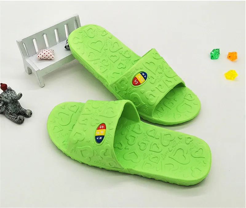 

Women Slippers Indoors House Shoes Cartoon Floor Family Shoes Beach Sandals New Fashion Men Woman Couple Casual Solid Slides