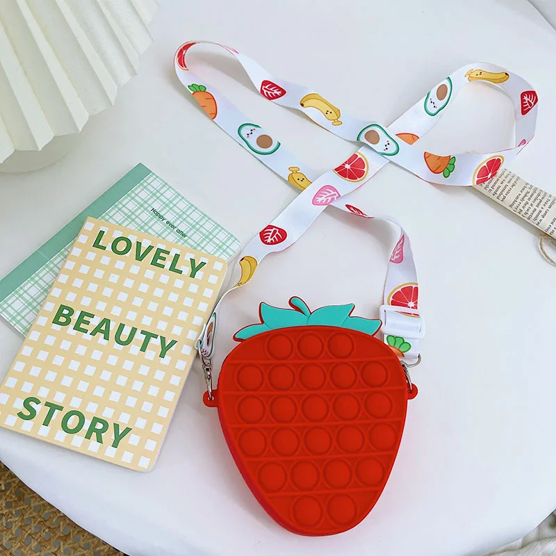 2021 Hot Sale Silicone Kids Crossbody Bag Fidget Decompression Toys Kids Coin Purses Cartoon Shoulder Bag For Kids