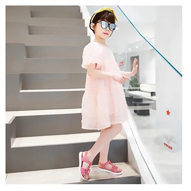

Girls Sandals 2021 Summer New Little Girl Fashion Solid Color Lightweight Flowers Non-Slip Soft-Soled Beach Shoes Children Shoes