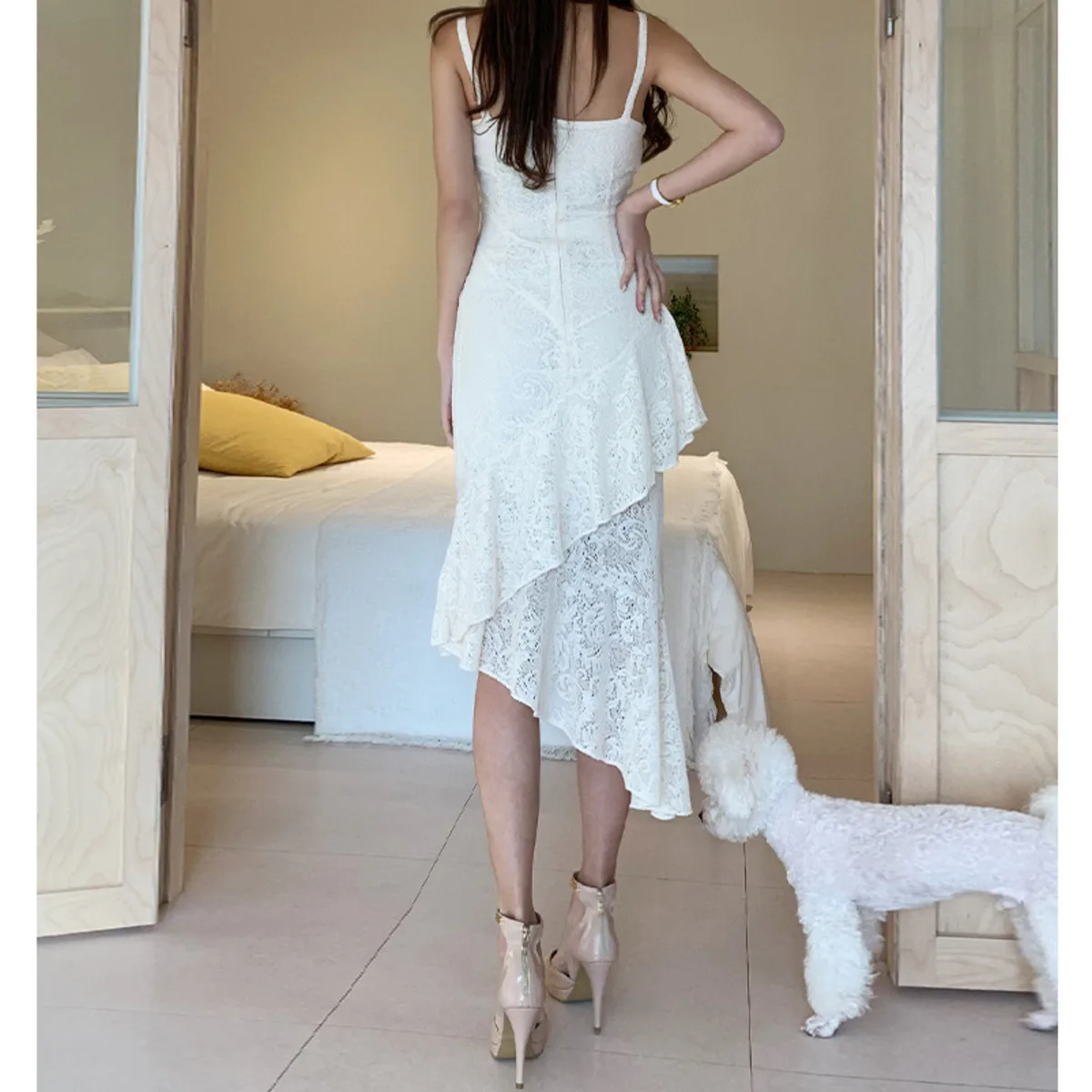 

BacklakeGirls 2021 Sexy Deep V Neck Temperament Low Cut V-neck Slim Irregular Evening Dress Spaghetti Straps Ruffle Party Dress