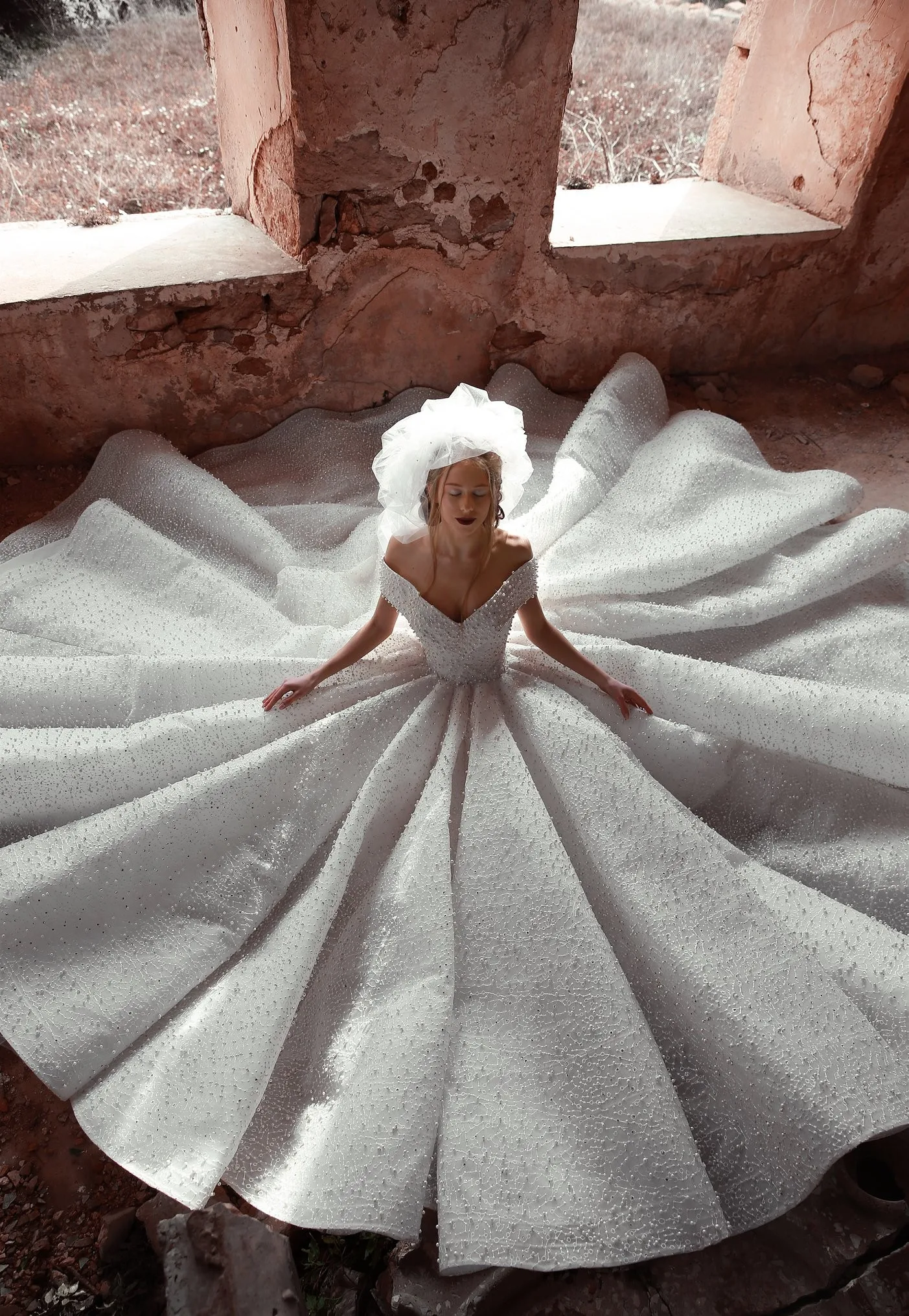 Dubai Luxury Pearls Wedding Dresses 2020 Gorgeous Beaded Puffy Ball Gowns Vintage Bridal Dress Vestidos De Novia