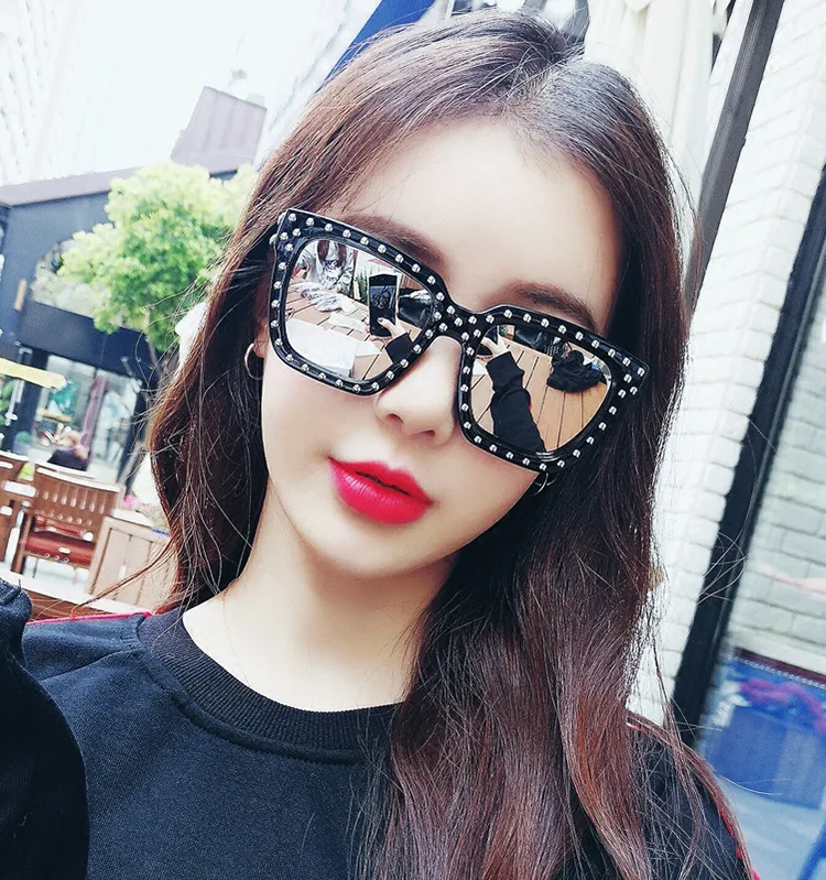 

Oversized Punk Mercury Sunglasses Imitation Diamond Luxury Sunglasses for Women Square Shades Women Fashion Retro Sunglasses