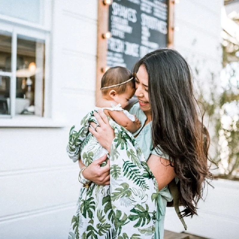 

Pretty flowers 70% bamboo fiber 30% cotton muslin baby blanket swaddle warp for newborn blankets bedding bath towel