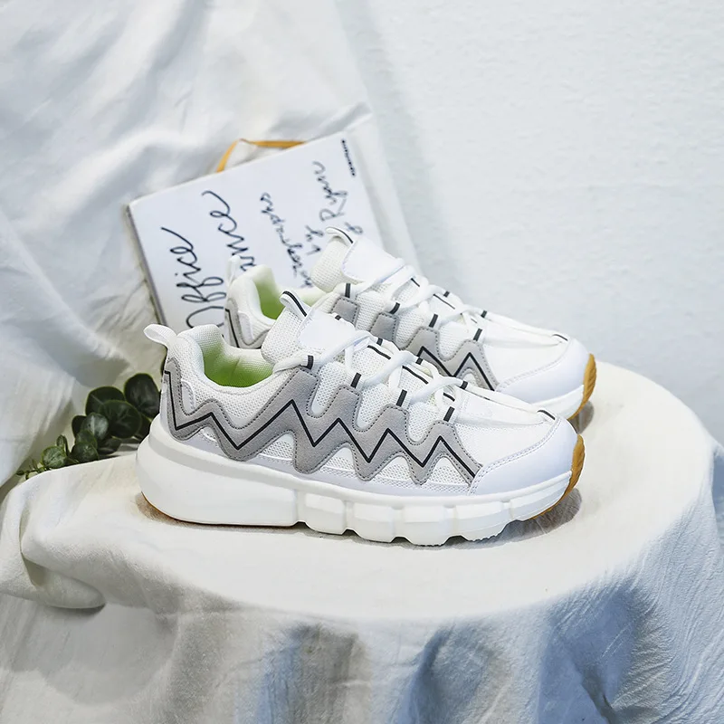 

AAutumn Chunky Sneakers Women Platform Casual Shoes Women Reflective Fashion Sports White Sneakers Tenis Basket Femme