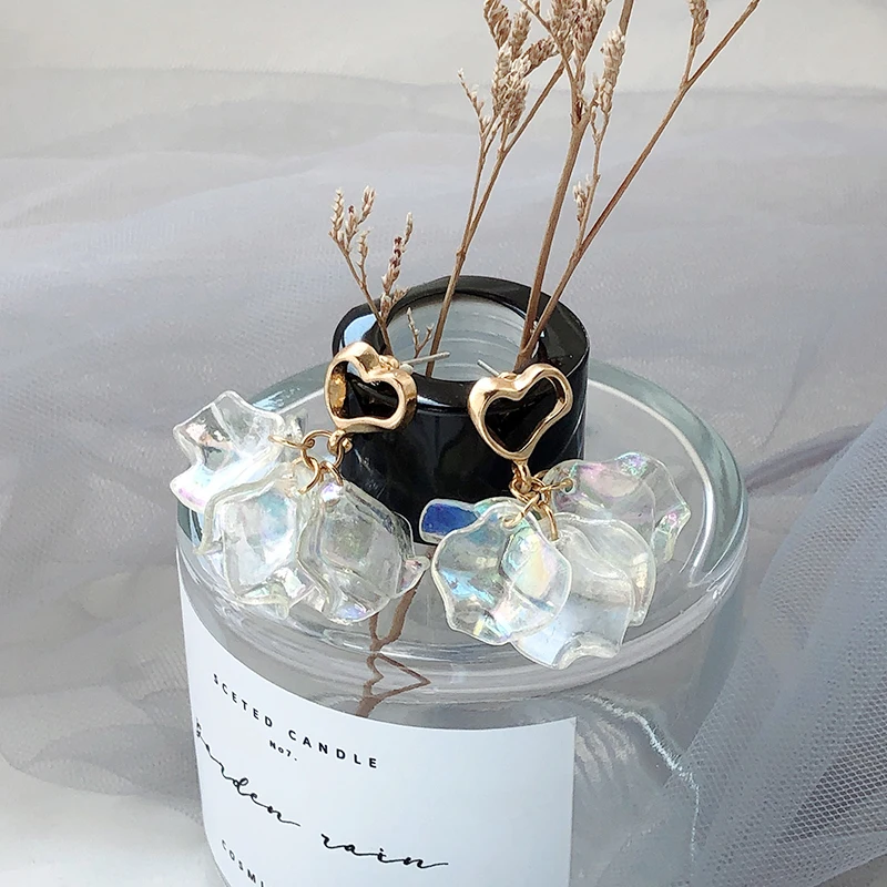 

Super Fairy Ins Girl Petal Earrings Korean Temperament New Studs 2020 Popular High Sense Irregular Earrings