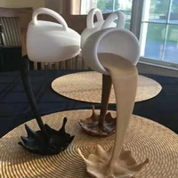 2021 floating coffee cup mug sculpture pouring spilling home splash mug coffee kitchen decoration v5q7