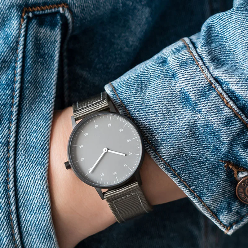 

Men Watch for Women Fashion Design Green Light Luxury Trend Waterproof Temperament Simple Watch Stainless Steel Watch Reloj