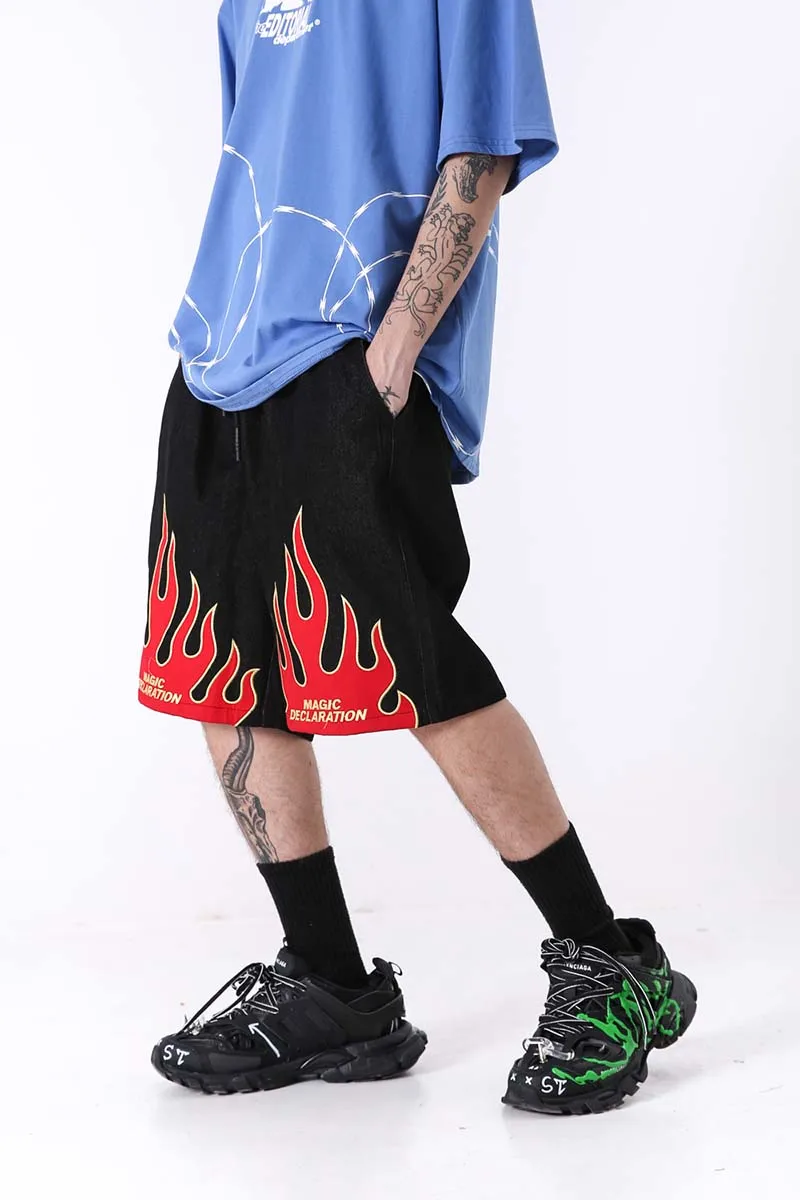 Мужские джинсовые шорты UNCLEDONJM Свободные повседневные в стиле хип-хоп с пламенем