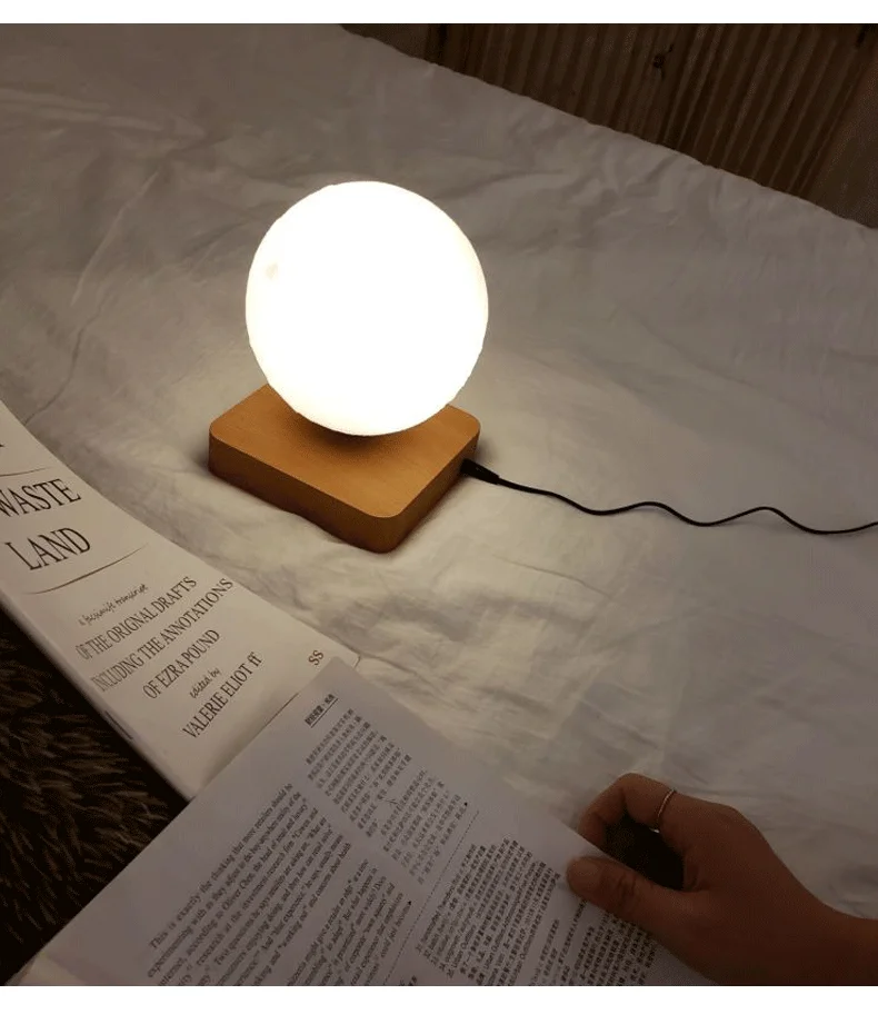 저렴한 새로운 디자인 크리에이티브 3D 자기 부상 달 램프 야간 조명 회전 Led 달 플로팅 램프, 홈 인테리어 선물