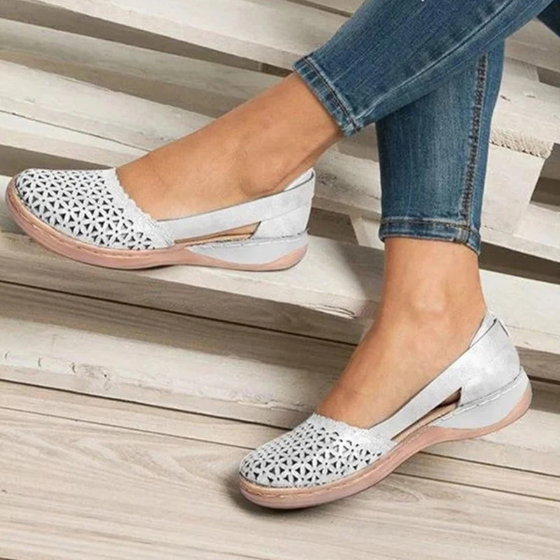 Женские босоножки слипоны на плоской подошве Женская повседневная обувь с