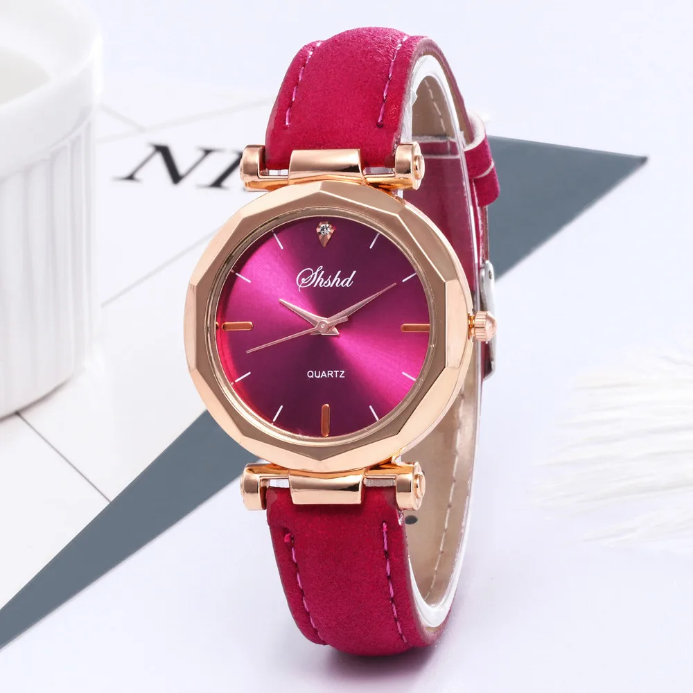 

Retro Design Diamond Watches Women Luxury Leather Band Quartz Crystal Wrist Watch Business Women 's Clock Relogio Feminino