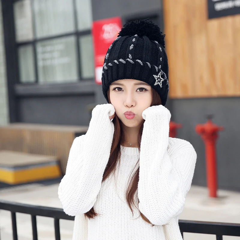 Женская Шапка бини с пентаграммой ИМИТИРОВАННАЯ норковая помпон Вязаная