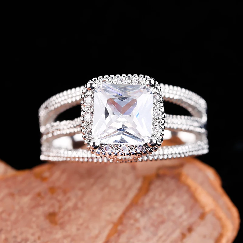 

Fashion Women CZ Rings Couple Wedding Mens Gifts Luxury Jewelry Geometric Micro Inlay Square Crystal Wholesale Q249