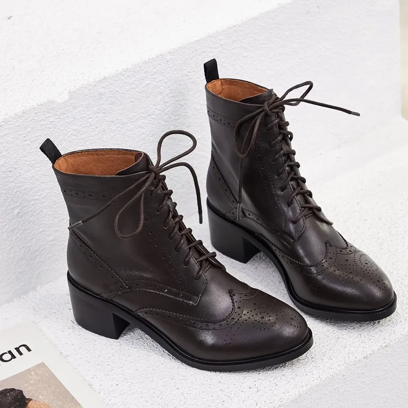 Новинка женские ботильоны с высоким берцем на среднем квадратном каблуке в