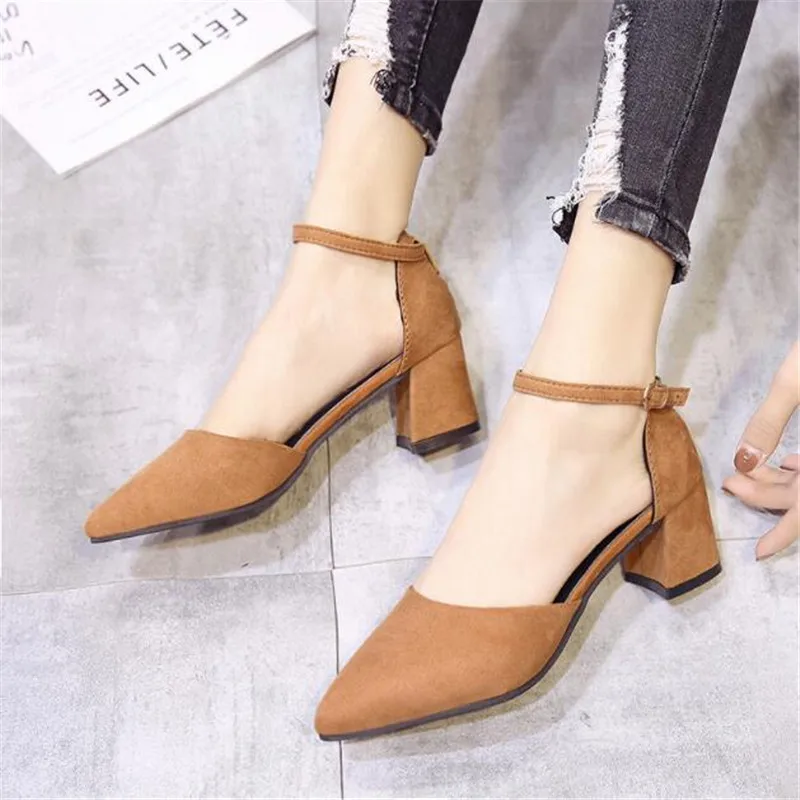 Прямая продажа с фабрики босоножки на низком каблуке для женщин Ремешок