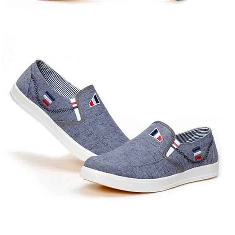 

2020 Men Canvas Shoes Fashion Solid Color Men Vulcanized Shoes Lace-up White Casual Shoes Men Sneakers High quality classic new