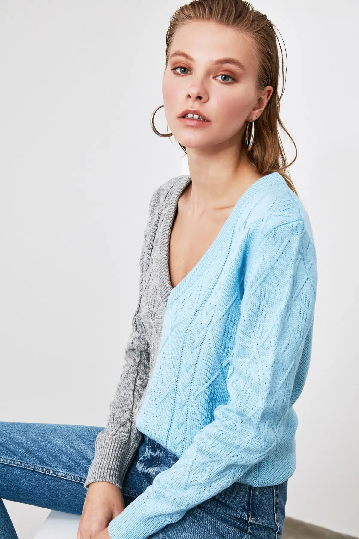 

Trendyol Braided With Color Block Knitwear Sweater TWOAW21KZ0594