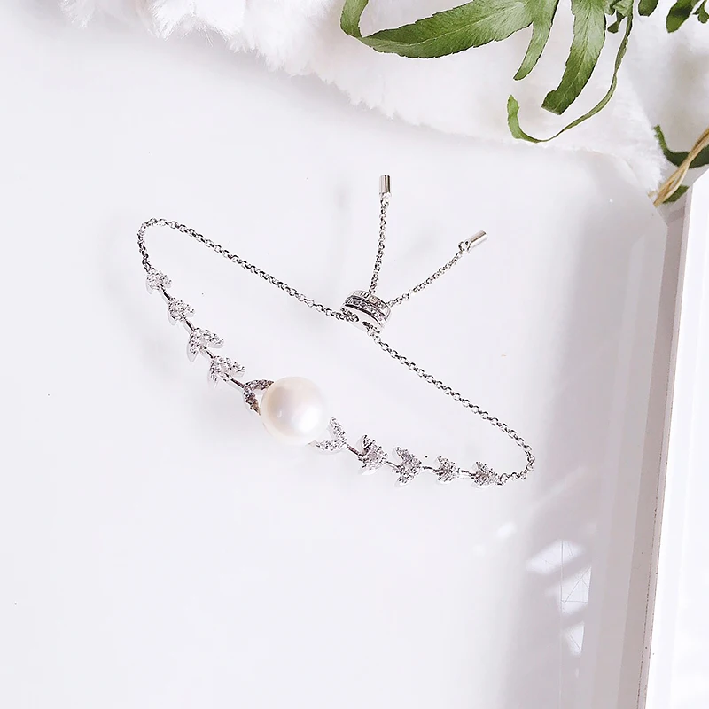 

Petal Pearl Bracelet 925 pure silver micro inlaid zircon fashion simple personality refined elegant design