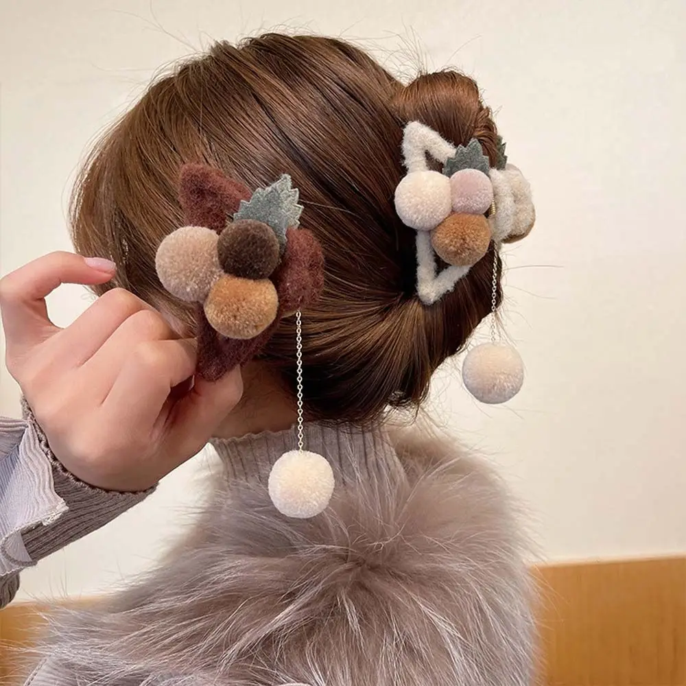 

1PC Korean Plush Hair Claw Tassel Hair Ball Ponytail Holder Shark Clip Women Sweet Temperament Hair Tie Hair Accessories