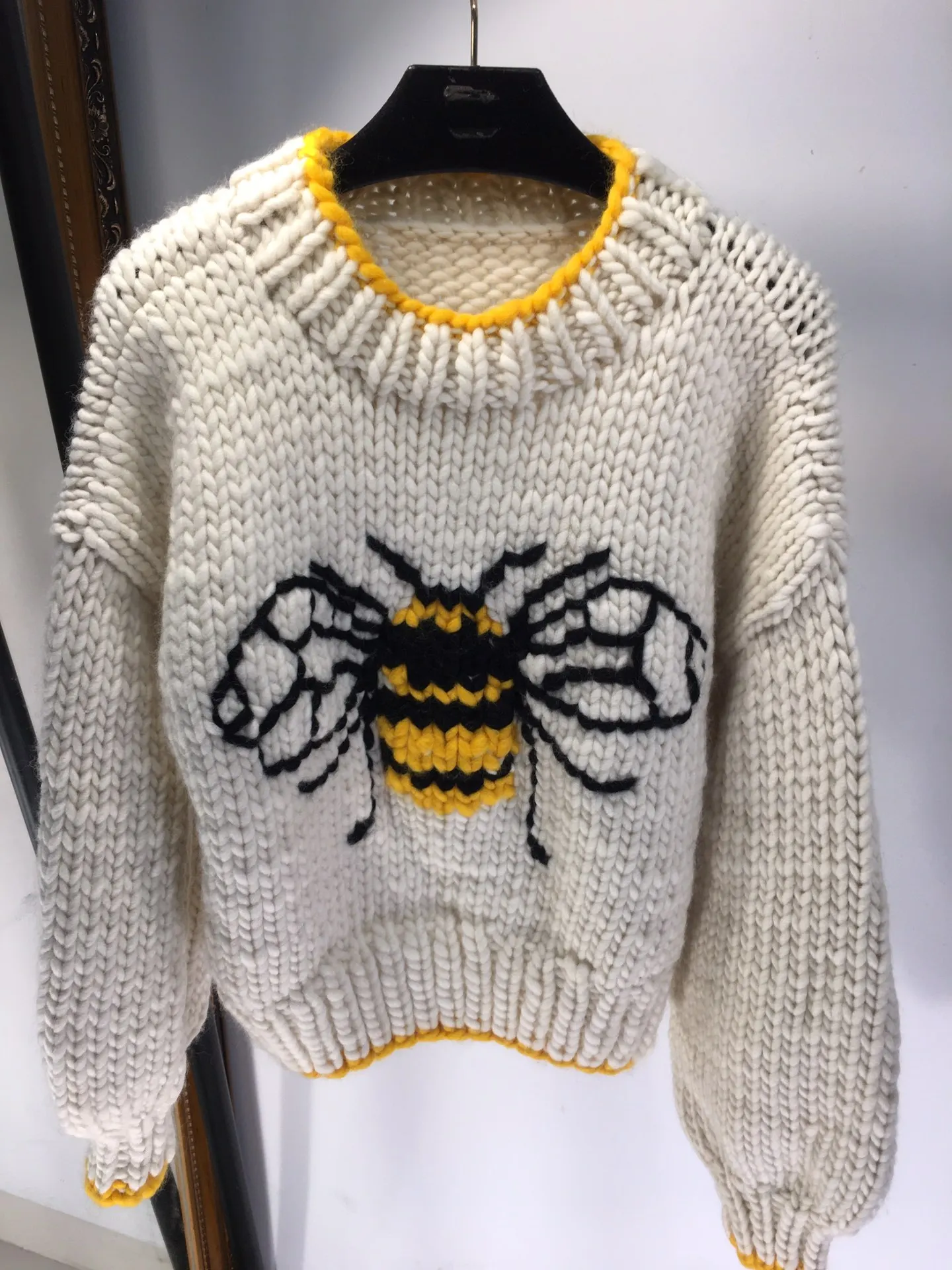 

2021 new women fashion long-sleeved sexy insect intarsia contrast sweater 0909