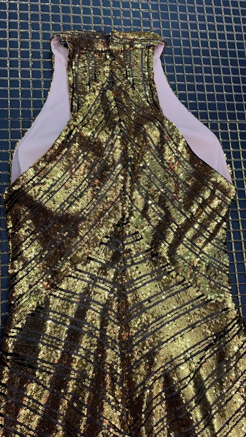 2019 Новый стиль Мода Холтер спинки блестками выдалбливают разрезом знаменитостей