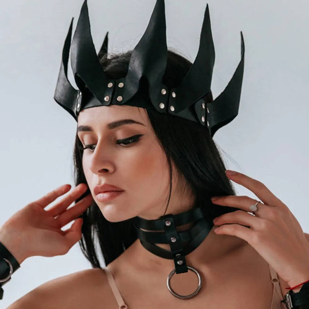 

Leather Medieval Royal Princess Queen Crown Women Cosplay Costume Gothic Spiked Sexy Harajuku Headdress Wedding Accessories