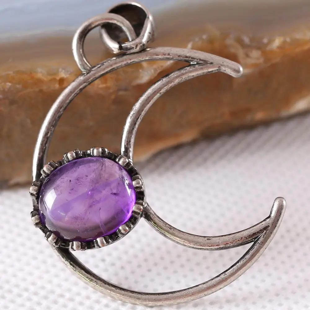 Ожерелье с подвеской в виде кулона из натурального камня фиолетового цвета со