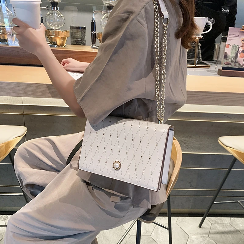 2019 ПУ кожа заклепки дизайн сумки на плечо для женщин маленькая цепь кошелек сумка