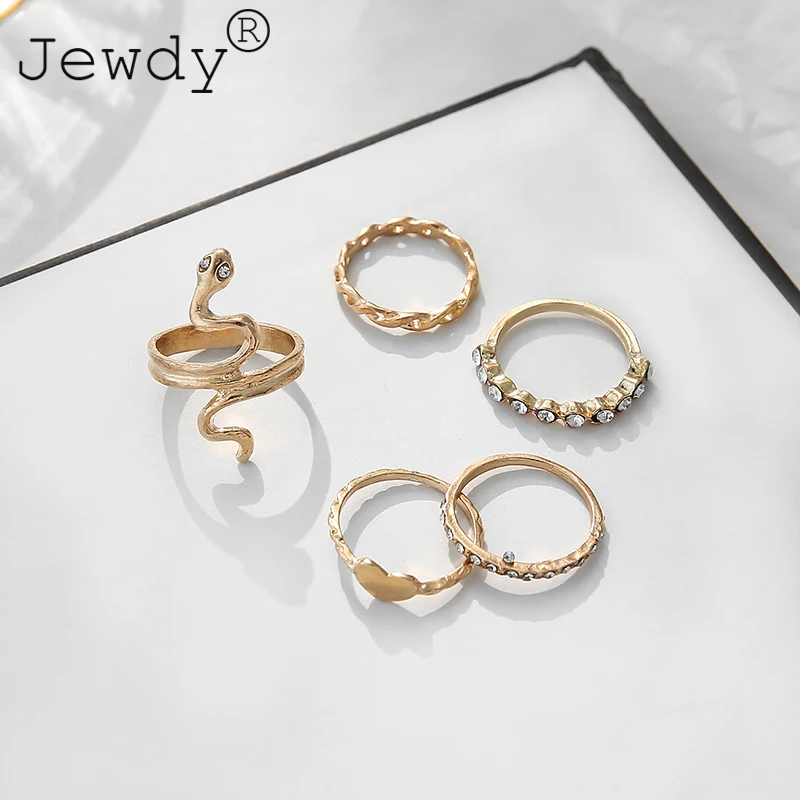 

5 Pcs/Set Simple Women's Rings Gold Plate Snake Heart Crystal Finger Aesthetic Rings Geometric Boho Alt Lady Jewelry For 2022