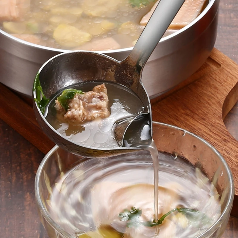 

50LB Stainless Steel Soup Fat Oil Separator Ladles Skimmer Spoon Soup Colander for Kitchen with Heat Insulation Anti-scalding