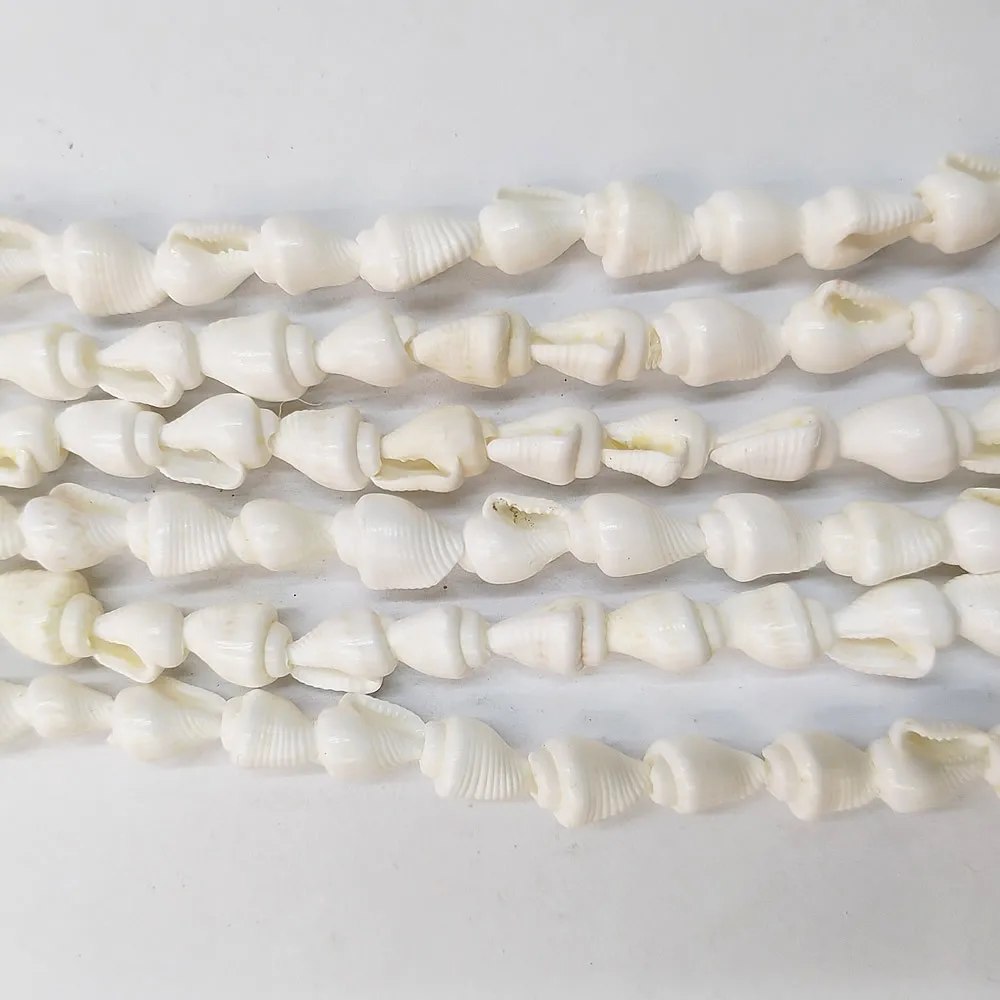Белые раковины россыпью бусины из натурального материала для самостоятельного
