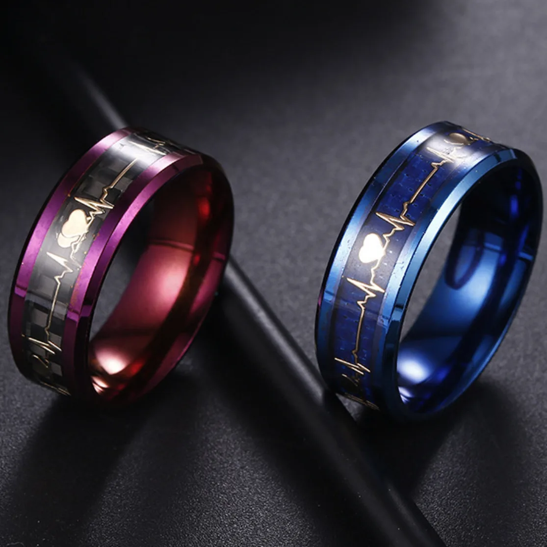 

Fiber Matching 8MM Purple Blue Titanium Steel Carbon Fibers Men Ring ECG Heart Beat Wedding Bands Comfort Fit Special Gifts