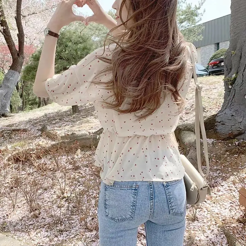 

New Chic Western Style Shirt Women's Design Sense Niche Retro Scheming Korean Style Fitted Waist Sweet Short Sleeve Chiffon Top