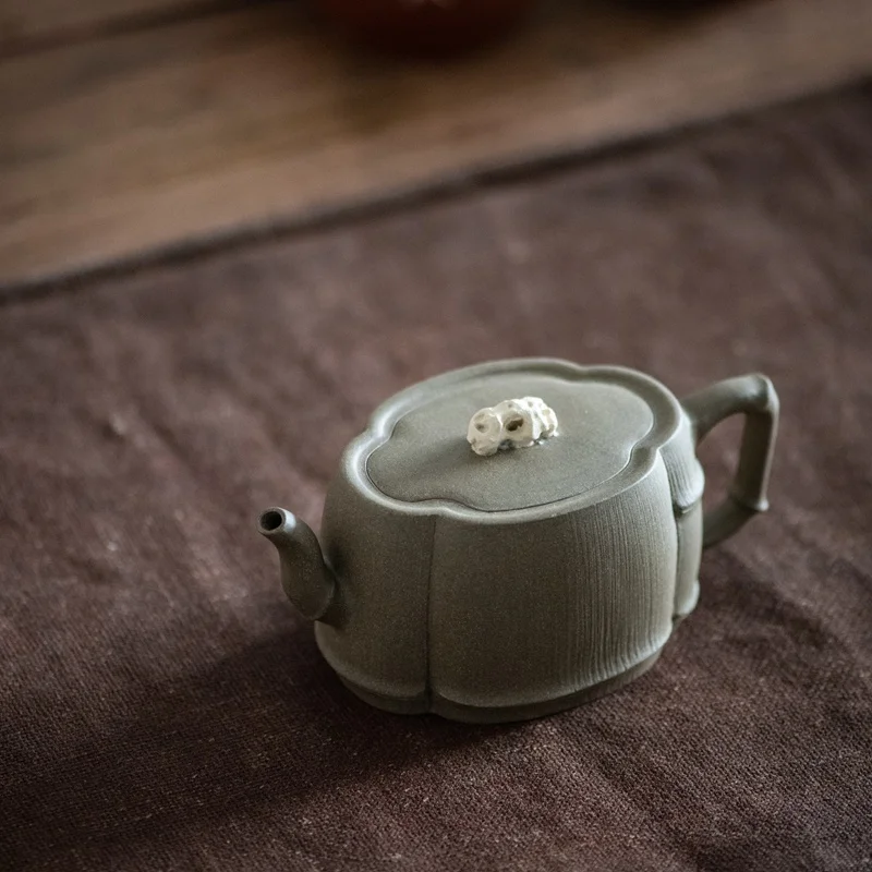 

★★Yixing recommended tea set academic original bionic pot of purple sand accompany haitang bamboo bionic device