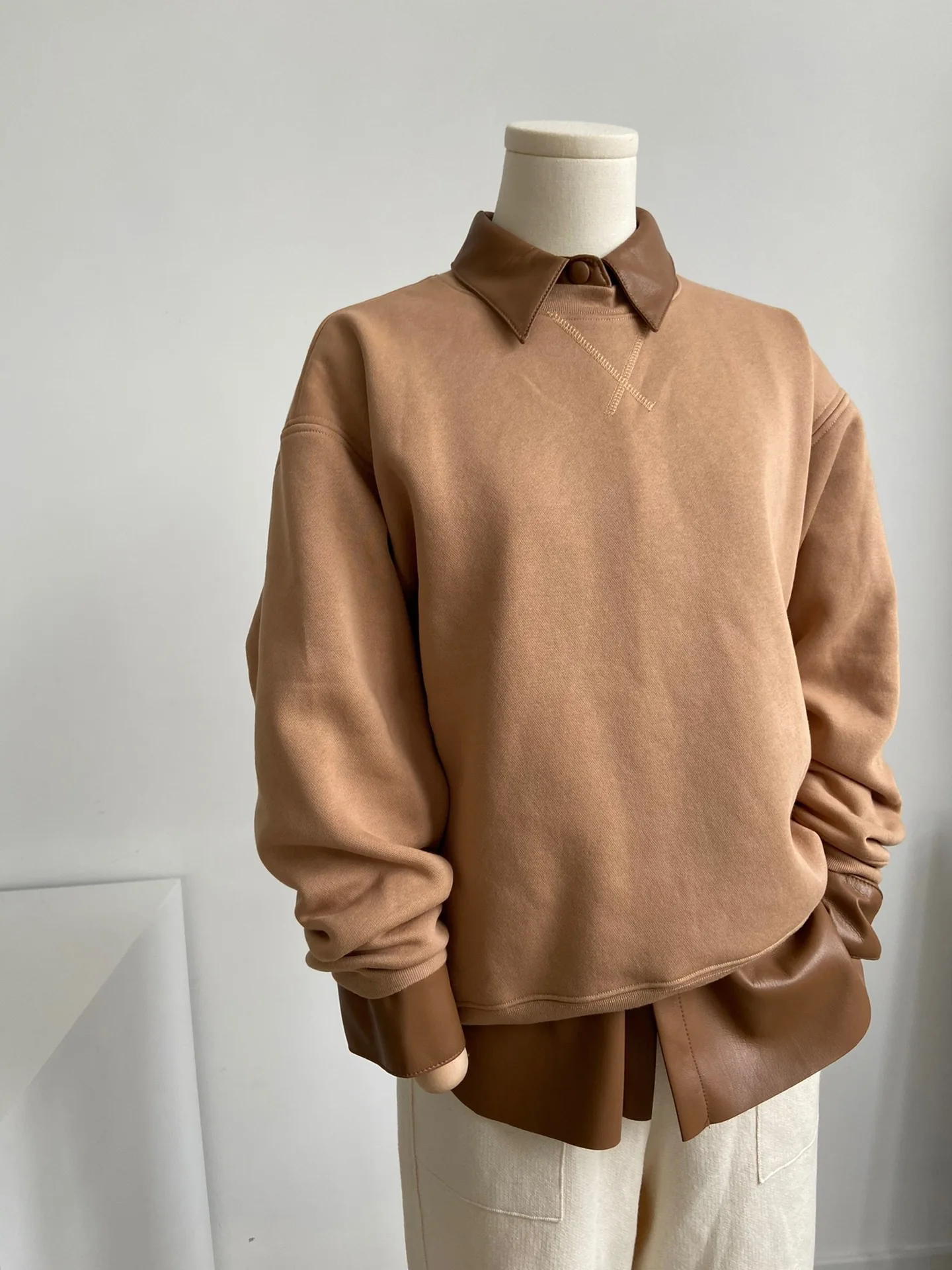 Пуловер с длинными рукавами и круглым вырезом вельветовый свитшот повседневный