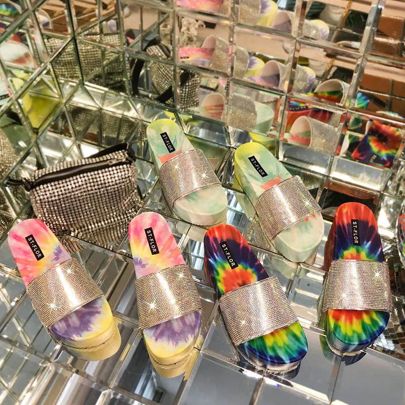 

Platform Flat Bottom Slippers Women Rhinestone Casual Female Sandal 2021 Summer Fashion Tie-dye Outdoor Personality Slides Women