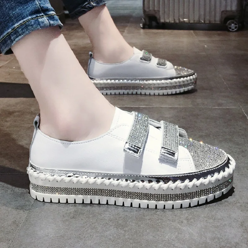 Одноногая женская обувь 2019 г. Новая повседневная на плоской подошве со стразами