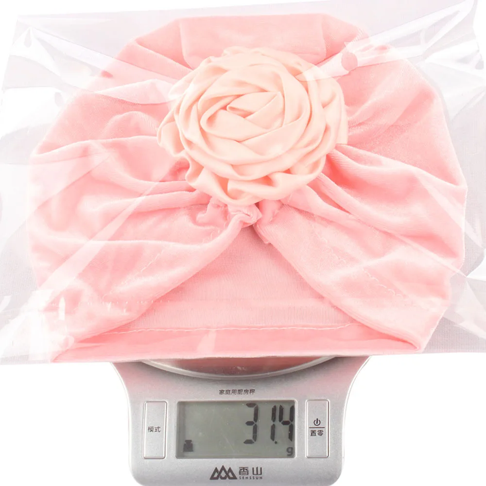 Новинка 2019 1 шт. Вельветовая детская шапка Зимняя Шапка-бини с цветами для девочек