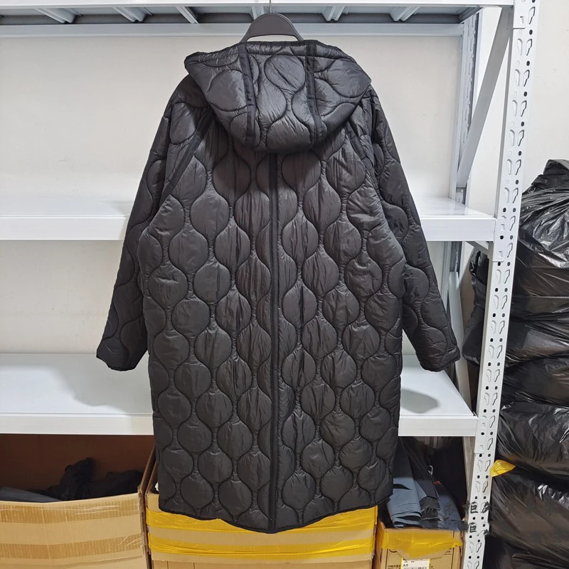 Парка женская с длинным рукавом и капюшоном однотонная теплая зимняя 2021 | Женская