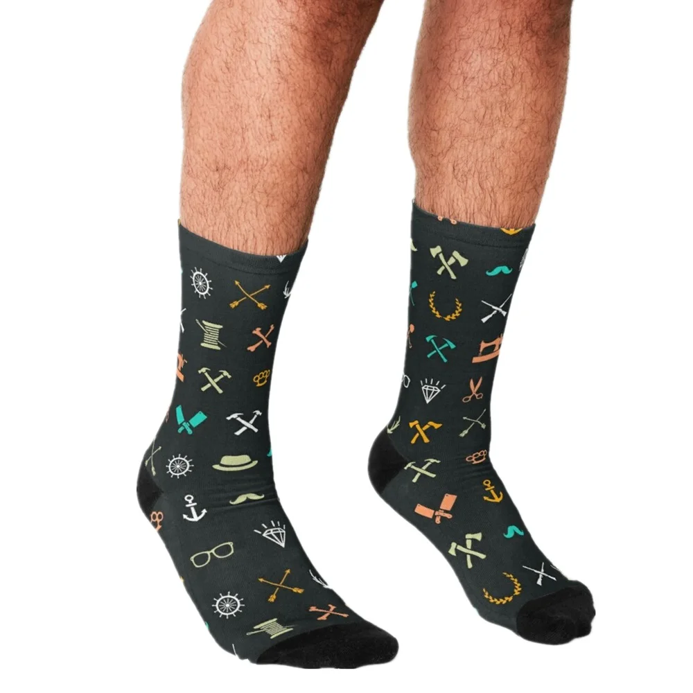 

Men Socks harajuku In Hot Pink and Gold Baroque Floral Printed Happy hip hop Novelty Skateboard Crew Casual Crazy Funny Socks