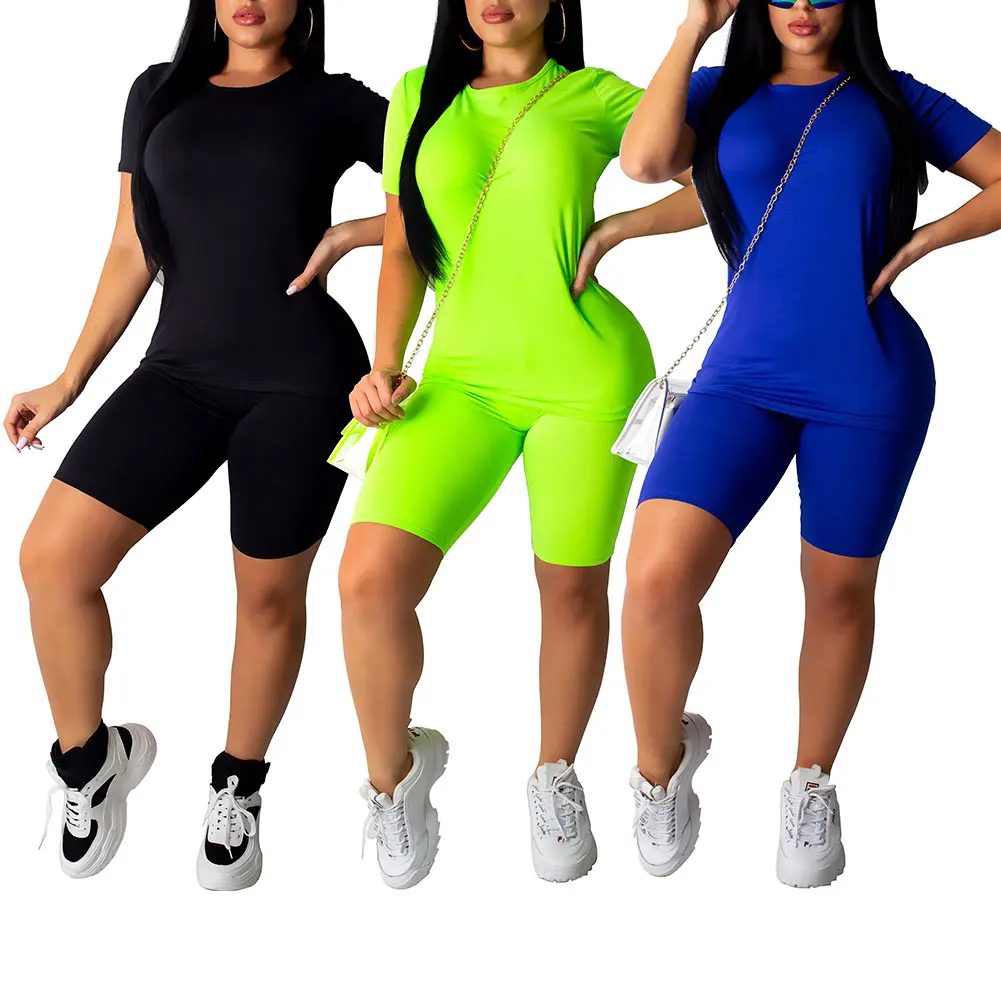Комплект из двух предметов женская одежда футболка с круглым вырезом и короткими