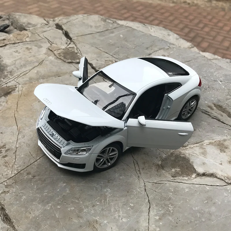 Модель автомобиля Welly 1:24 Audi TT из белого сплава литой игрушечный автомобиль