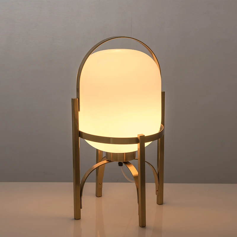 

Современный стеклянный стол лампы Nordic простой Спальня прикроватная настольная лампа для чтения украшения дома Светодиодный Настольные ла...