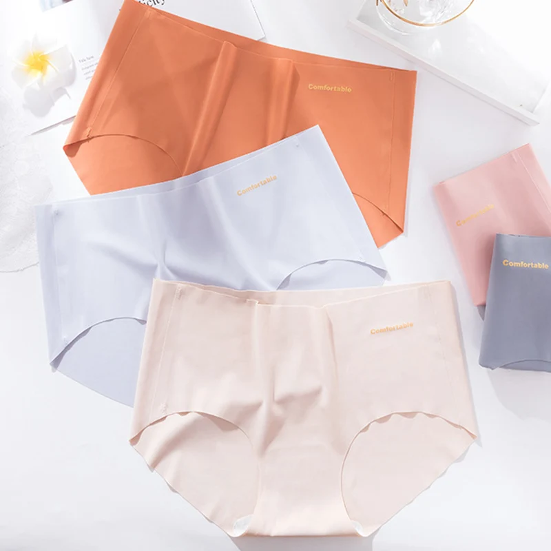 

2021 new autumn and winter underwear ladies ice silk summer seamless tailoring fit comfortable ladies briefs
