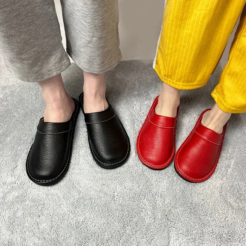 Осенне-зимние домашние тапочки мужские шлепанцы сланцы простые кожаные для