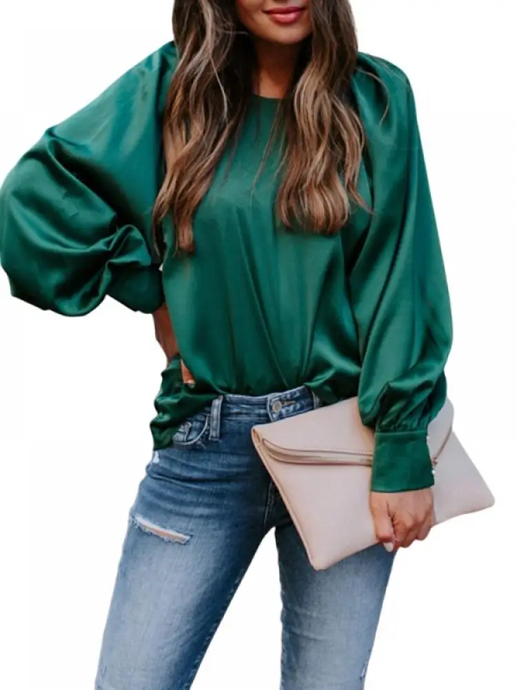 

Женская атласная блузка с рукавами-фонариками и круглым вырезом