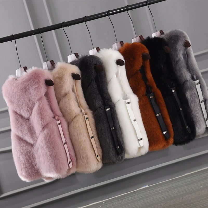Женский короткий жилет из искусственного меха теплый толстый с v образным